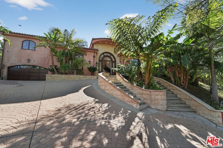 Property Photo: 4536 Vanalden Ave CA 91356