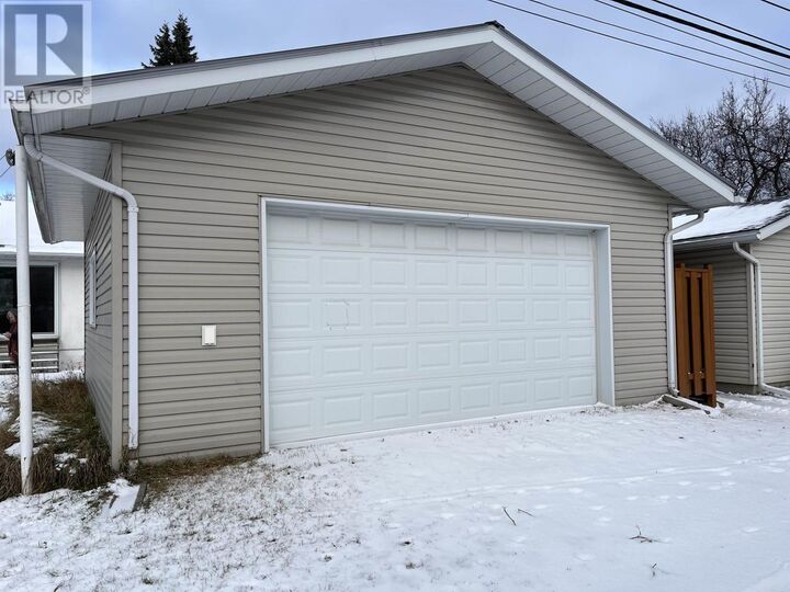 Property Photo: 725 Second St W ON P9A 2Z9