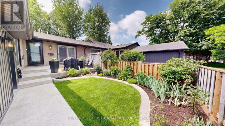 Property Photo:  527 Topping Lane  ON N6J 3M8 