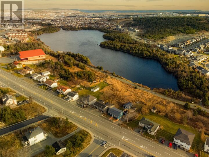 Photo de la propriété:  1591 Topsail Road  NL A1L 1S7 