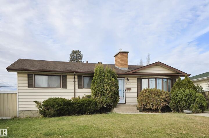 Property Photo:  8708 Meadowlark Road NW  AB T5R 5W4 