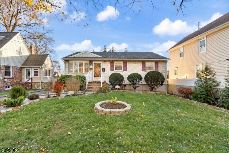 Property Photo:  698 W Lake Ave  NJ 07065 