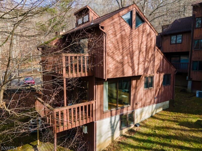 Property Photo:  17 Village Way Unit 7  NJ 07462 