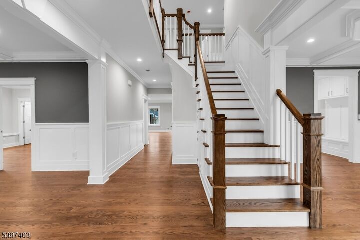 Property Photo:  10 Nancy Ln  NJ 07920 