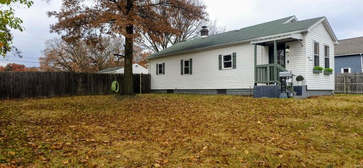 Property Photo: 1117 N Iowa Street IN 46628