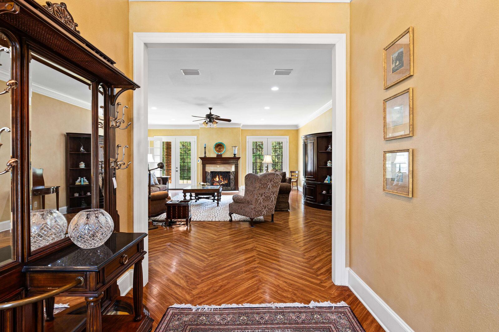 Property Photo: 1360 E Main TX 75652