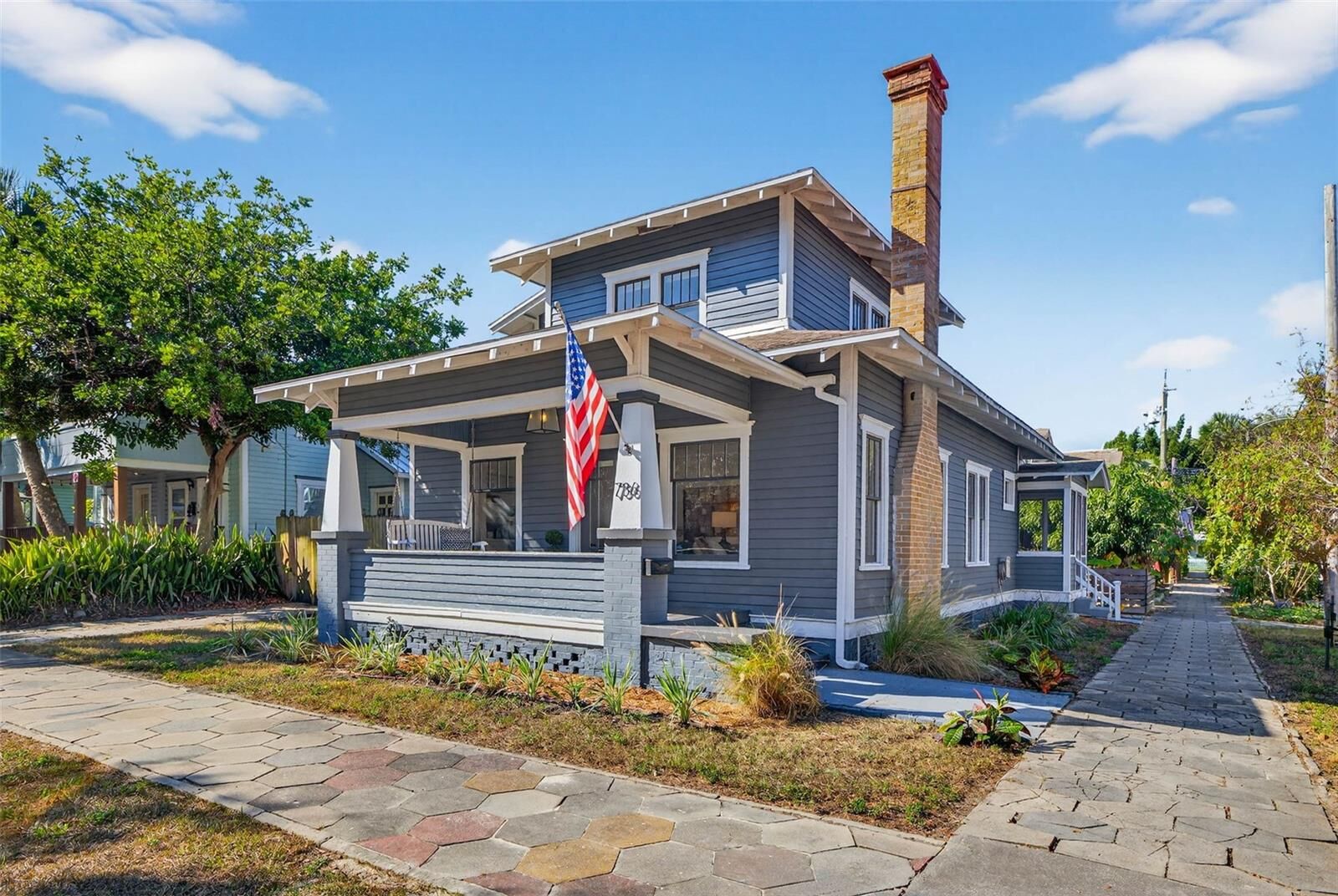 Property Photo: 736 6th Street N FL 33701