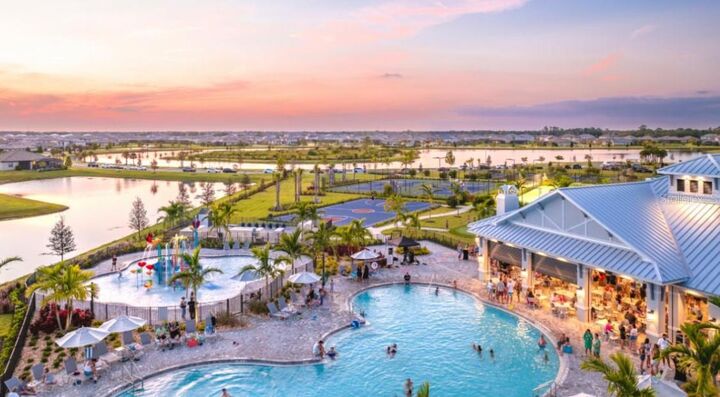 Property Photo: 5522 Tidal Breeze Cove FL 34211