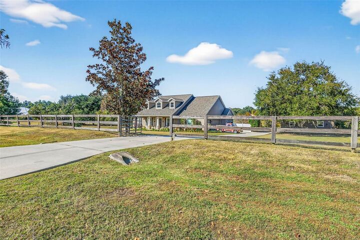 Property Photo: 18051 Hancock Bluff Road FL 33523