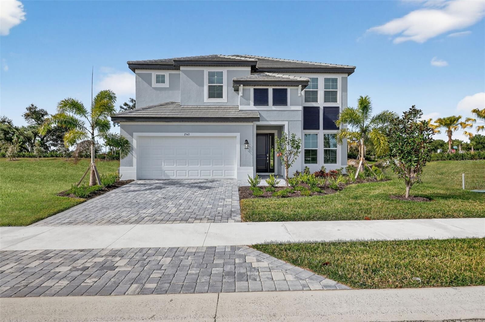 Property Photo: 7543 Hawkstone Drive FL 34241