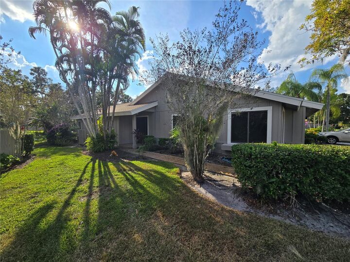 Property Photo:  4548 Forest Wood Trail 27  FL 34241 