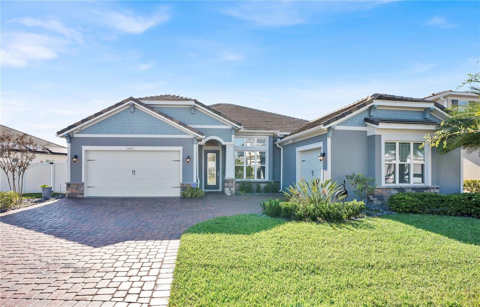 Property Photo:  15020 Sunstar Way  FL 34787 