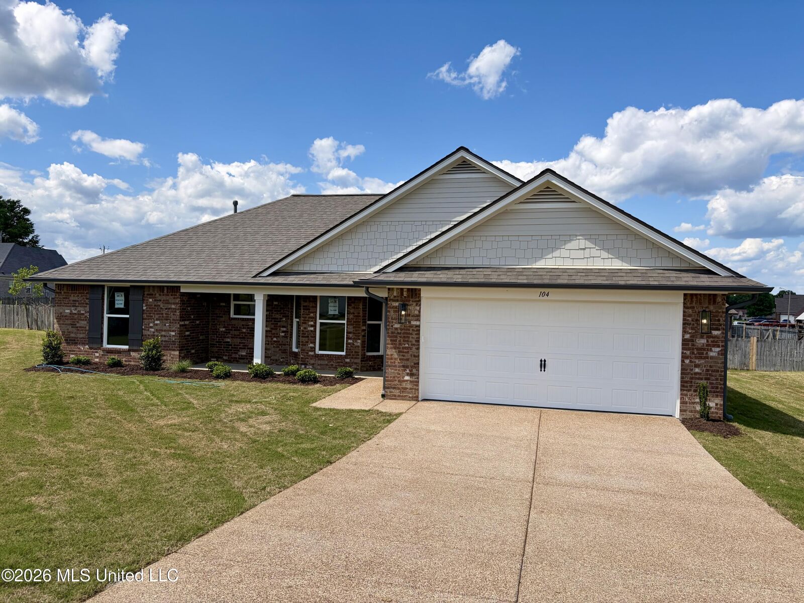 Property Photo:  104 Red Bird Cove  MS 38668 