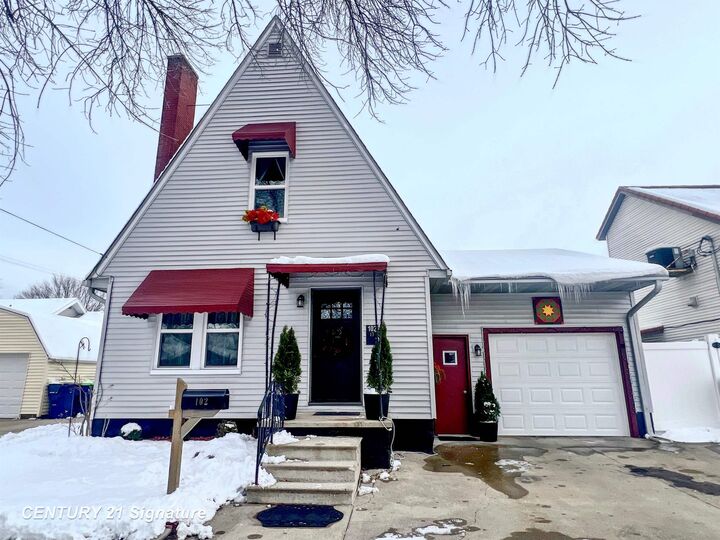 Property Photo:  102 N Hampton Street  MI 48708 