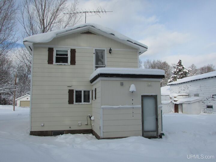 Property Photo: 11985 Hwy M-38 Highway MI 49958-0001