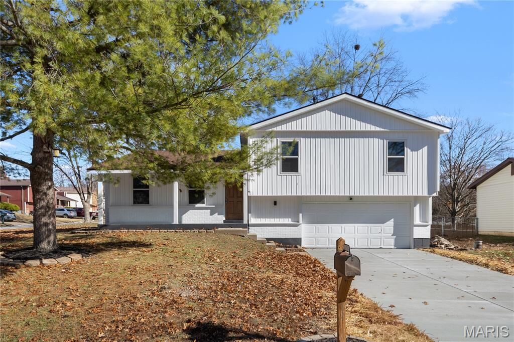 Property Photo:  512 Chele Drive  MO 63304 