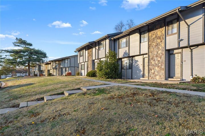 Property Photo: 2503 Savoy Drive 2503 MO 63367