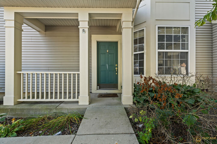 Property Photo:  600 Creekside Circle 600  IL 60031 