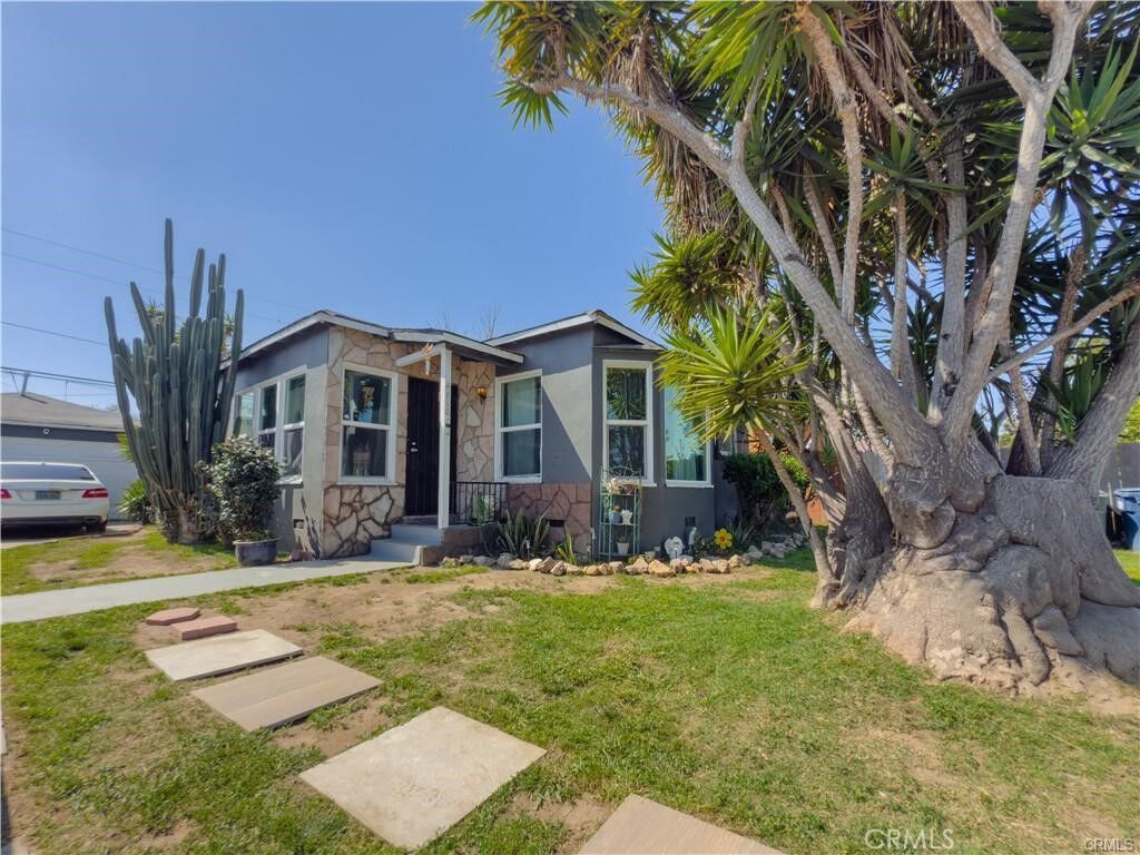 Property Photo:  4810 E San Luis Street  CA 90221 