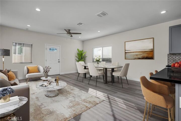 Property Photo: 1509 W 87th CA 90047