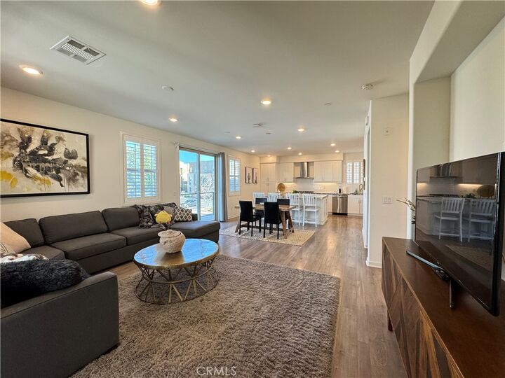 Property Photo: 129 Cadence CA 92618