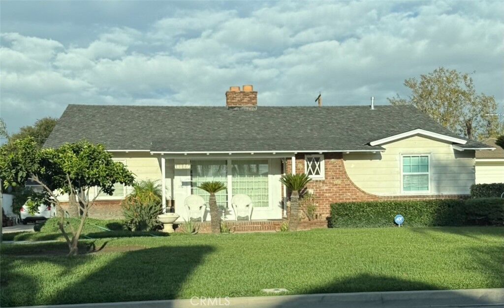 Property Photo: 10005 Birchdale CA 90240