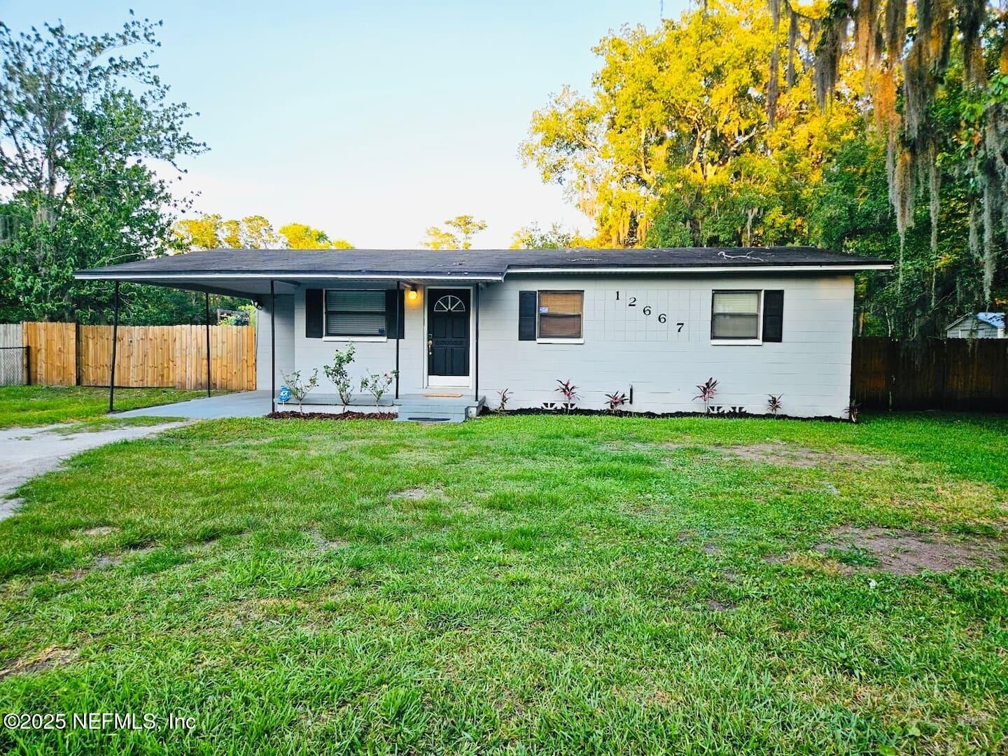Property Photo: 12667 Pulaski Road FL 32218