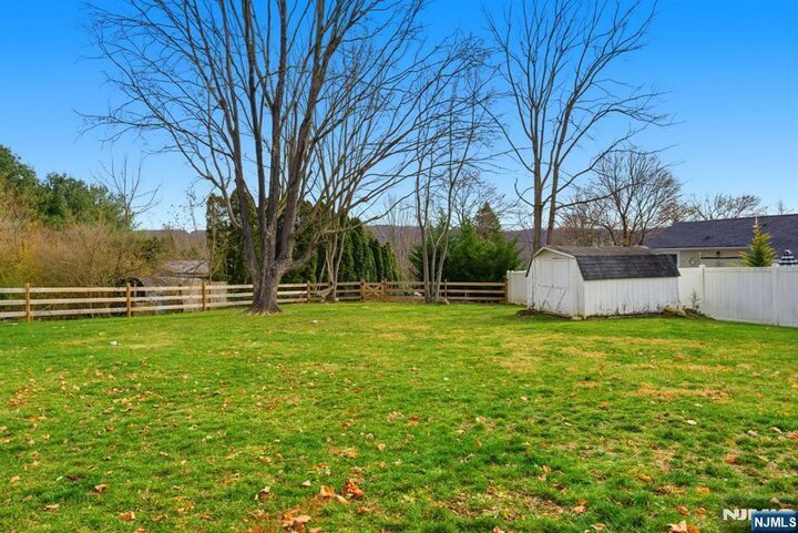 Property Photo:  102 Sunnyview Avenue  NJ 07840 