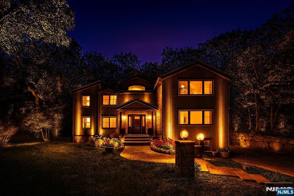 Property Photo:  206 Peterson Place  NJ 07446 