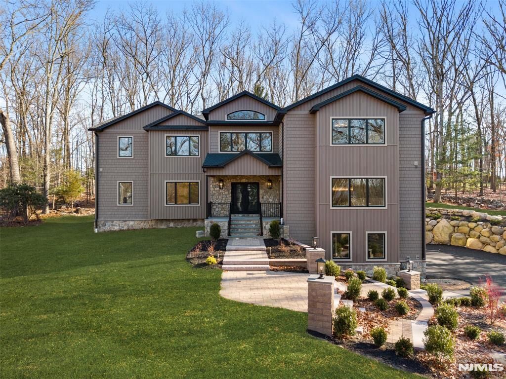 Property Photo:  206 Peterson Place  NJ 07446 