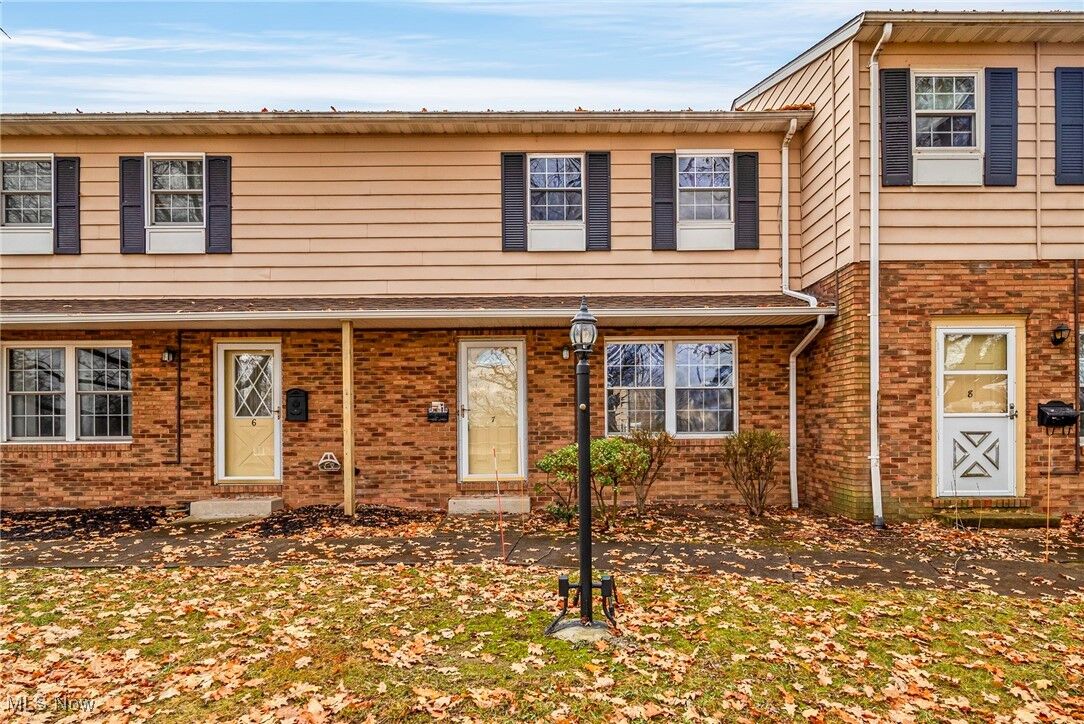 Property Photo: 8300 Deepwood Boulevard 1-7 OH 44060