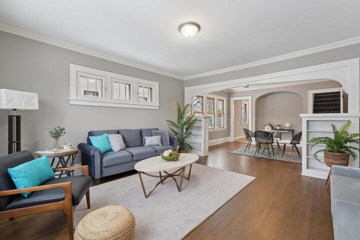 Property Photo:  802 Mound Street  MN 55106 