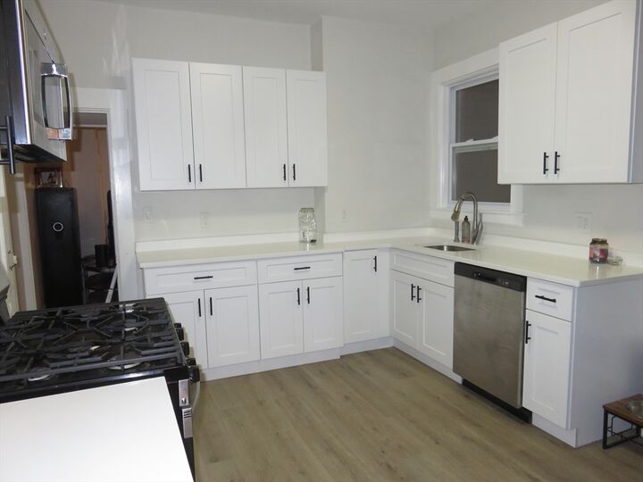 Property Photo:  34 Harvard Street 1L  MA 02453 