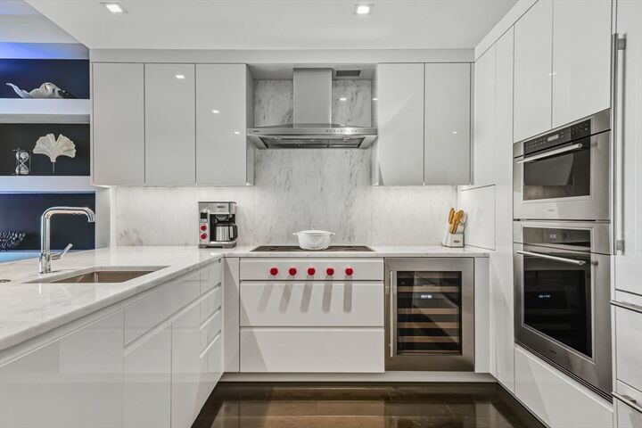 Property Photo:  150 Seaport Blvd 17C  MA 02210 