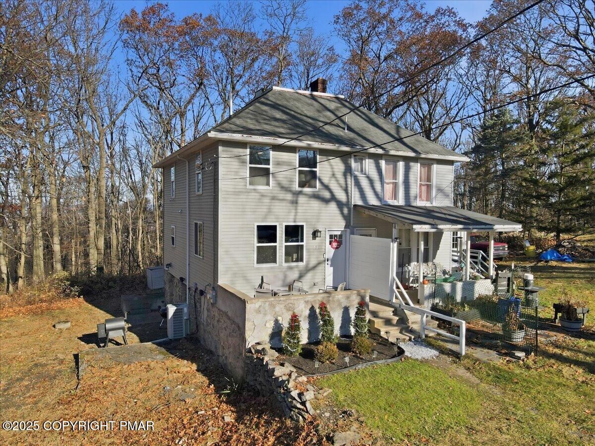 Property Photo:  503 Mountain Top Lane  PA 18103 
