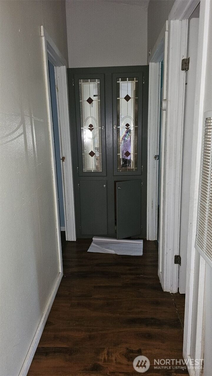 Property Photo:  1104 E Alderwood Road  WA 98528 