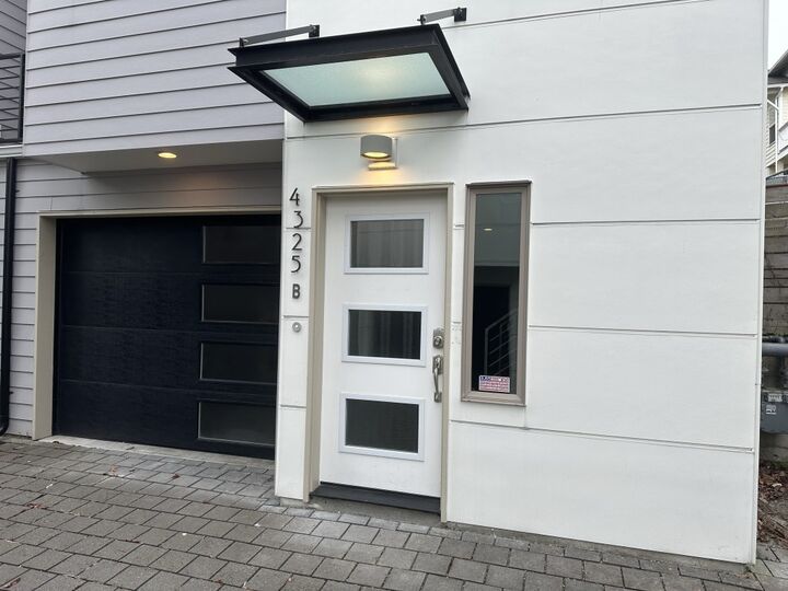 Property Photo:  4325  Whitman Avenue N B  WA 98103 