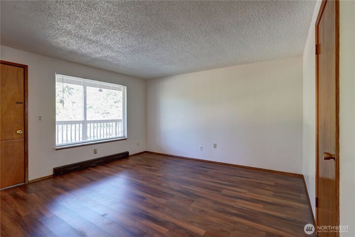 Property Photo: 30853 14th Avenue S WA 98003