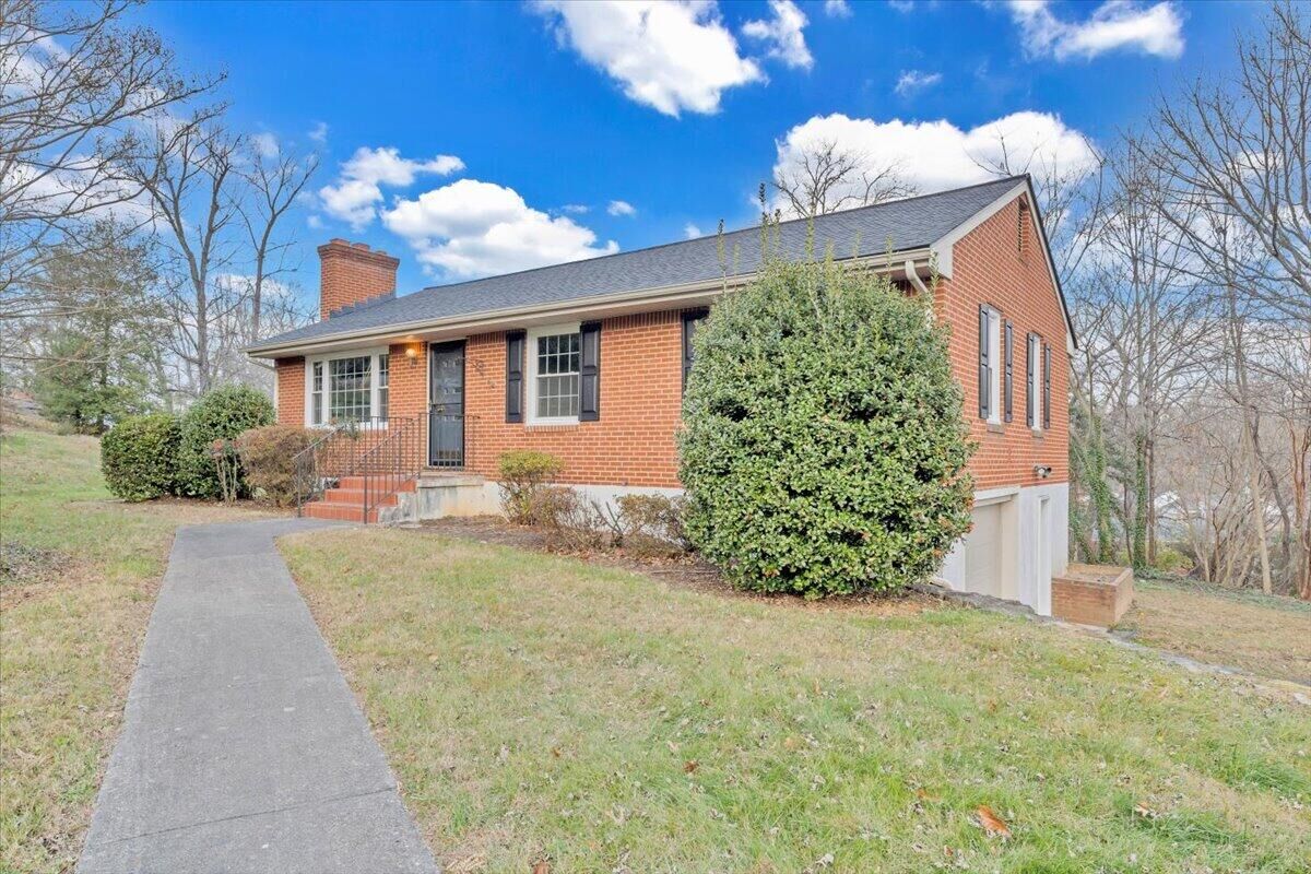 Property Photo:  3406 Poplar Dr  VA 24018 