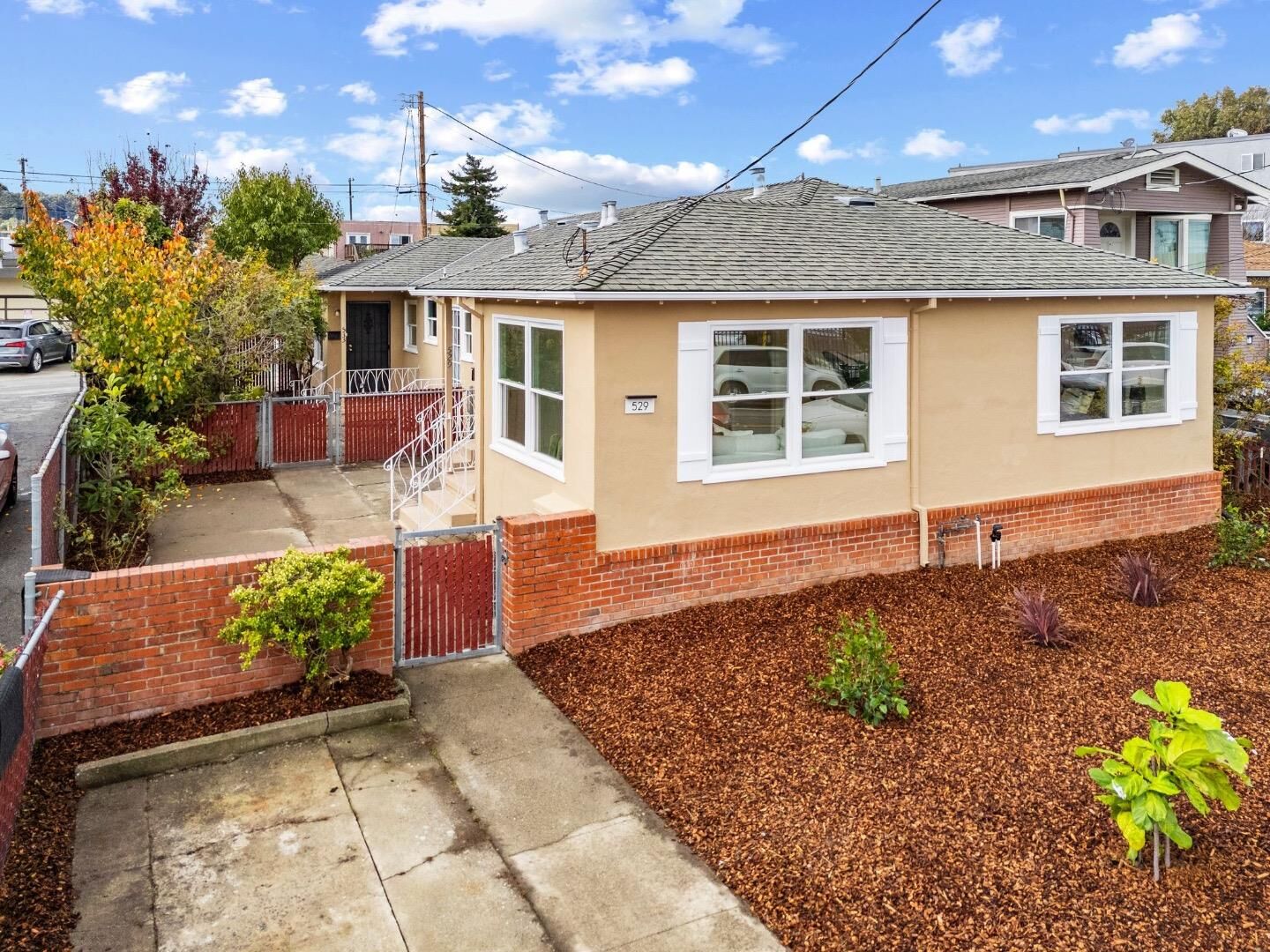 Property Photo: 529/533 Huntington Avenue CA 94066