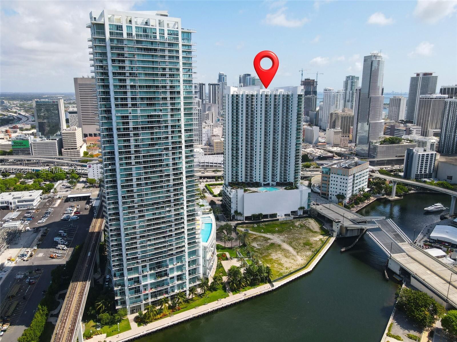 Property Photo: 350 S Miami Ave 1803 FL 33130