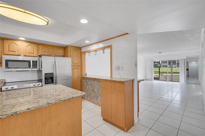 Property Photo: 8940 S Hollybrook Blvd 109 FL 33025