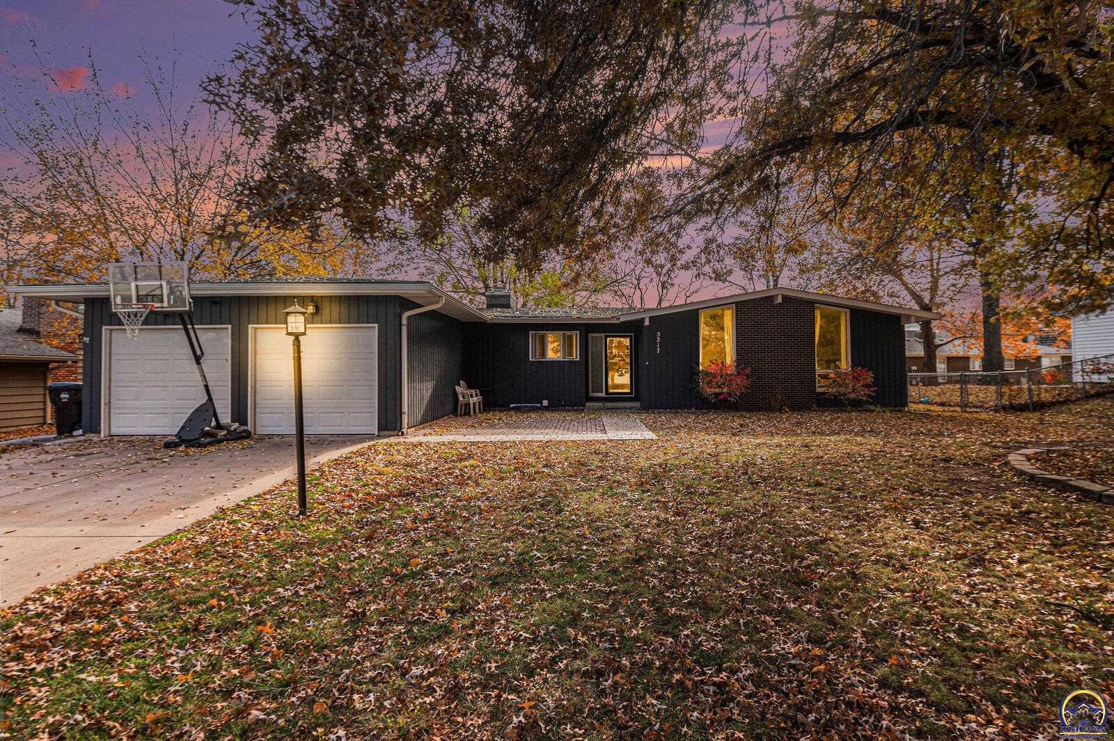 Property Photo: 5217 SW Belle Ter KS 66604