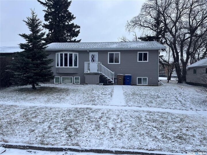 218 1st Street NW  Wadena SK S0A 4J0 photo