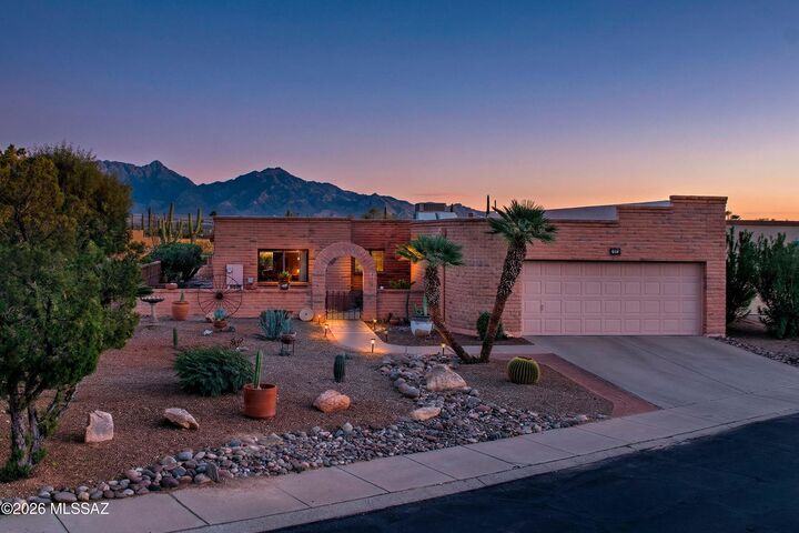 Property Photo:  2491 S Avenida Loma Linda  AZ 85622 