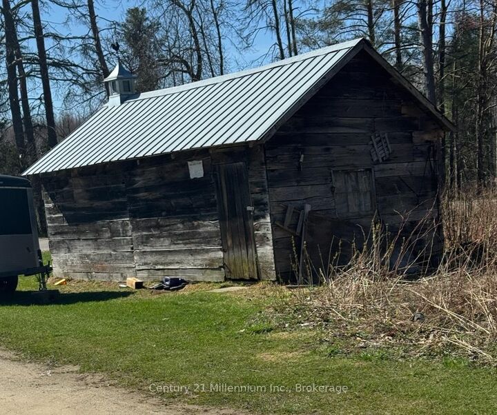 Photo de la propriété: 3664 Hogback Road ON L0M 1N0