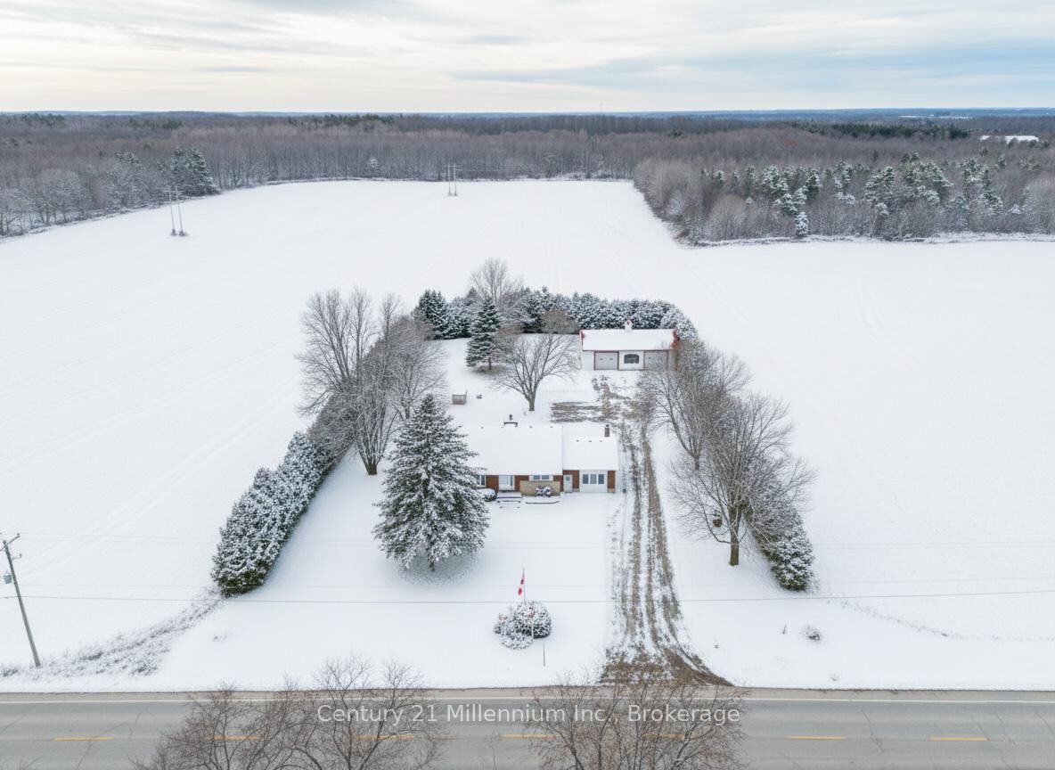 Property Photo:  457898 Grey Road 11 Road  ON N4K 5N8 