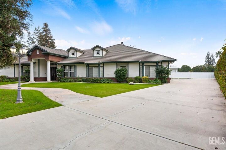 Property Photo:  101 Cortez Court  CA 93314 