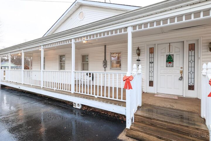 Property Photo:  1411 Lakewood Drive  OH 45102 