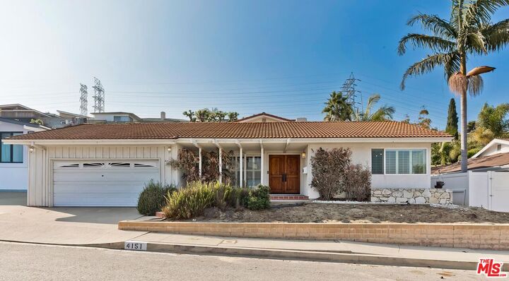 Property Photo:  4151 Terraza Dr  CA 90008 